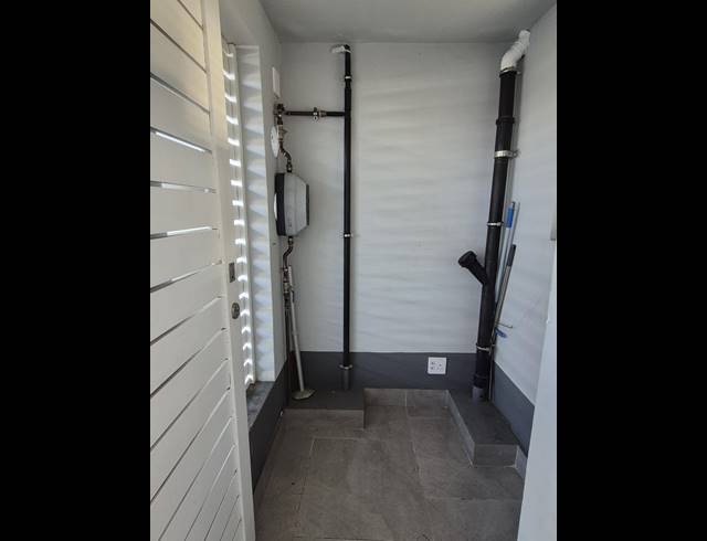 2 BEDROOM APARTMENT FOR SALE IN UMHLANGA RIDGE